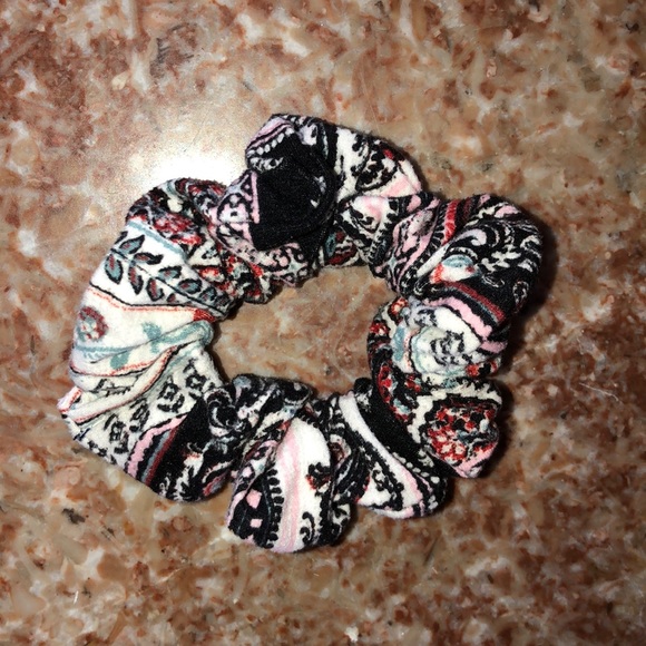 Scrunchie - Picture 3 of 3
